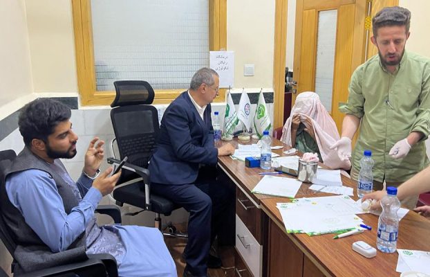 ویزیت رایگان بیماران مبتلا به خون و سرطان در بیمارستان مهمند قندهار افغانستان
