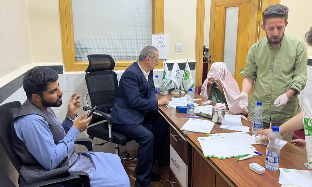 ویزیت رایگان بیماران مبتلا به خون و سرطان در بیمارستان مهمند قندهار افغانستان